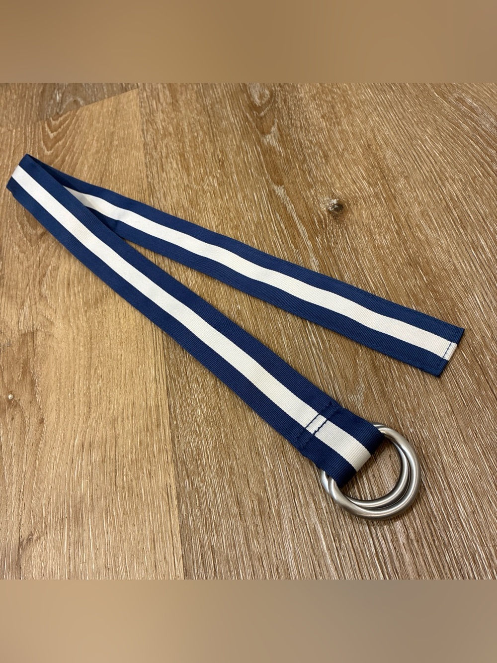 VINEYARD VINES Size M Kid's Belt Blue Striped Web D-Ring 

Excellent Condition